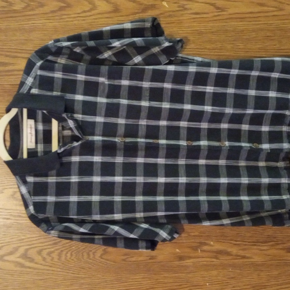Tommy Bahama L Blue and white button down shirt